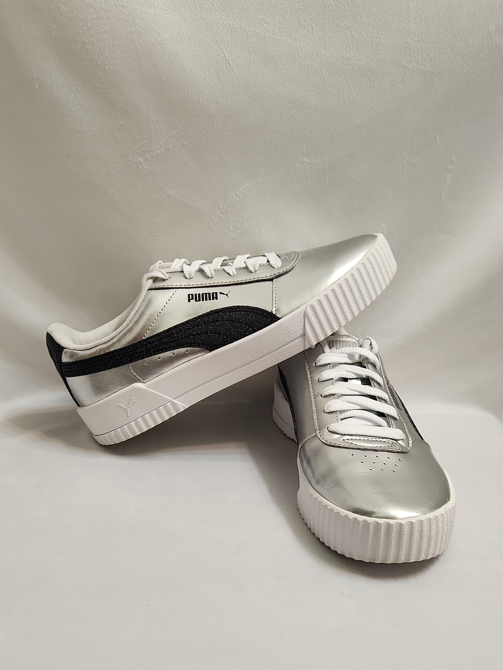 Puma Metallic Silver Black Sneaker (W Size 7.5)